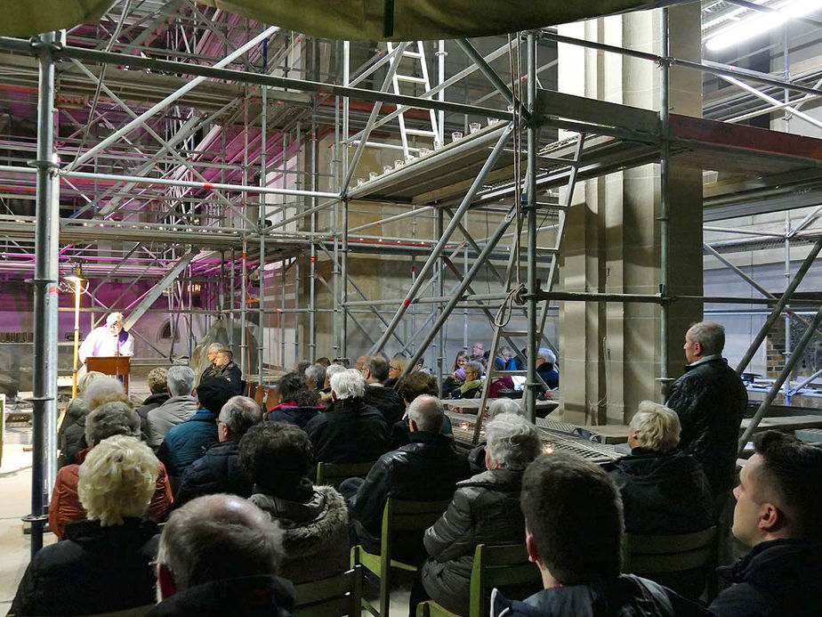 Heilige Messe auf der Baustelle zum 4. Advent (Foto: Karl-Franz Thiede)